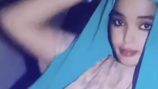 kuuntada iyo kalakicis kusoo yaaca i kasoo kastuumo weyn xirtay