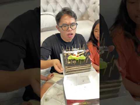 KUE PENUH DURI ⁉️