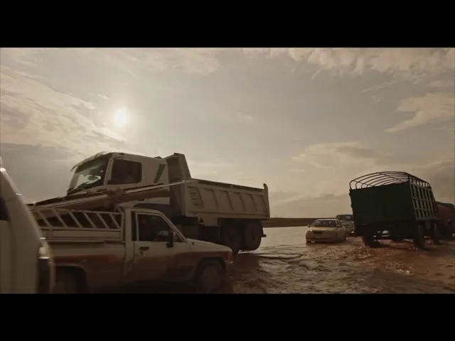 Notturno di Gianfranco Rosi | Clip 'La Strada'