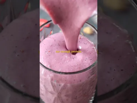This smoothie has 20g of protein?! 🥜🍓