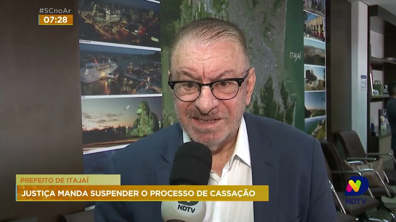 Justiça suspender o processo de cassação do prefeito de Itajaí
