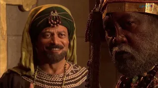 أبرهة جاء لهدم الكعبة لتكبير ملكه وحبر يبلغ عبد المطلب بظهور رسول من نسله 