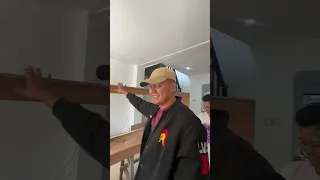 Nasagi ang sasakyan