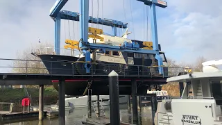 A(nother) Do-It-Yourself Disaster resulting in a visit to the yard; S3/E08