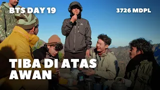 Dibalik Layar #3726MDPL Day 19: Lautan Awan Pelawangan Sembalun