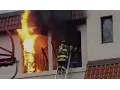 Download Lagu Firefighters Rescue Man from Burning Apartment