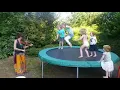 Download Lagu Moniek de Leeuw - violin trampoline fun!
