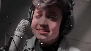 كتبت اسمك علل حيطان كامل بصوت ولد  لاتنسا متابعتي  دندنها