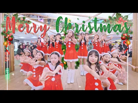 Download MP3 [Christmas Busking]We Wish You A Merry Christmas l Coco Mademoiselle