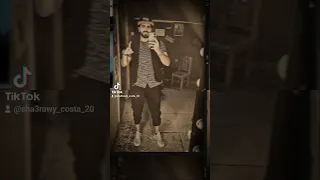 ايوه انا اللي  واخد اللقطه     دندنها