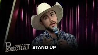 Marcus Cirillo apresenta stand up sobre costumes do interior do Brasil