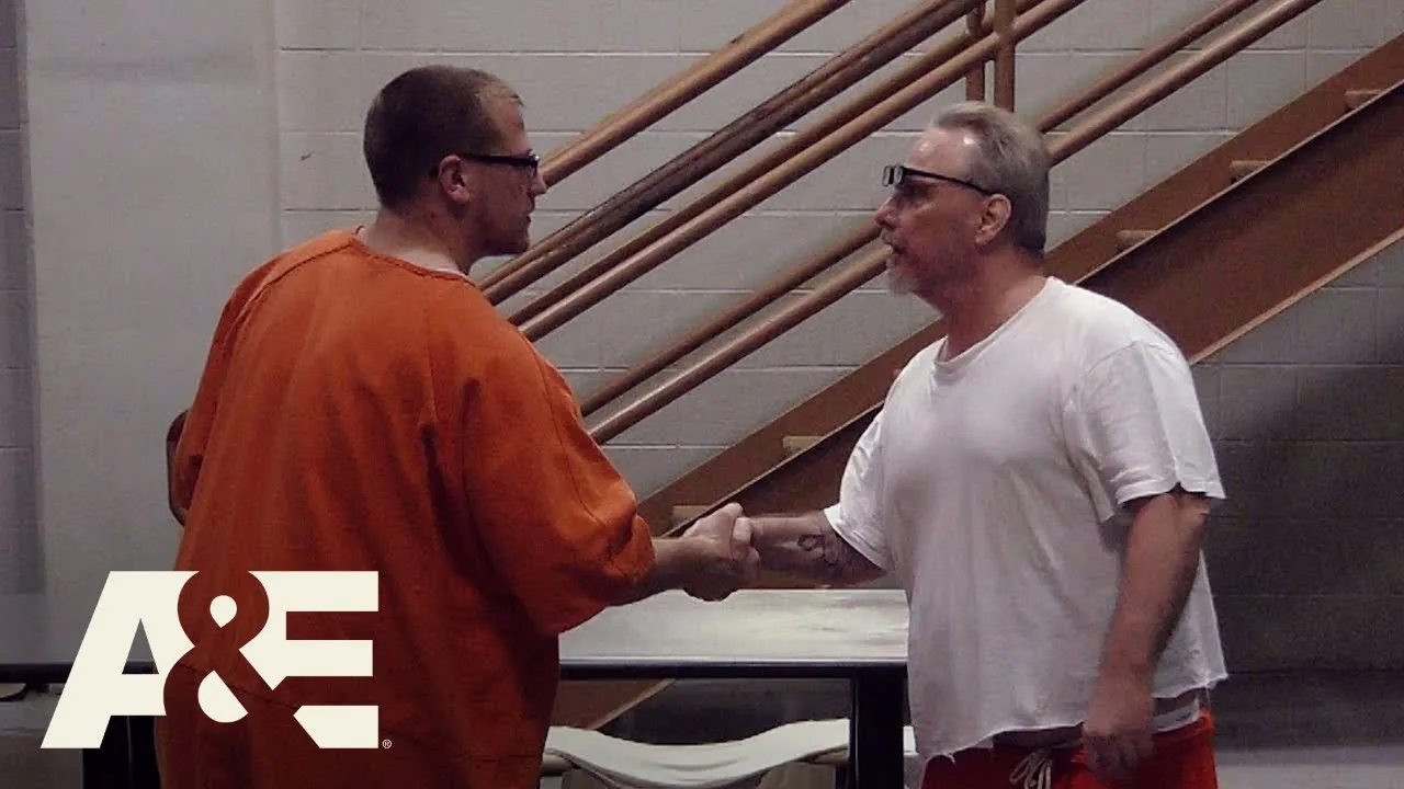 60 Days In: Pod Boss Roby Makes Friends with Zac (Season 1) | A&E