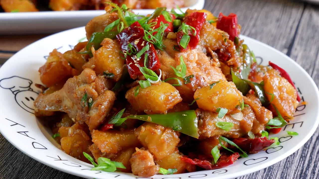 Perfect w/ Rice! Fragrant Spicy Chicken & Potatoes  Chinese Stir Fry Chicken Recipe