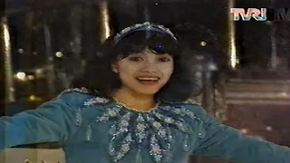 vety vera ganti baju 1993 aneka ria safari