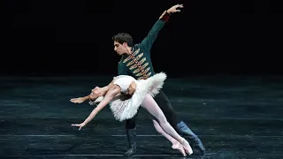 Download Swan Lake – Act II pas de deux (Francesca Hayward, Cesar Corrales; The Royal Ballet) MP3