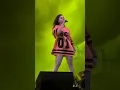 Download Lagu Sunidhi Chauhan Live Stange Performance From Durgapur