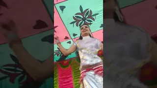 hot dance with moni 