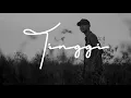 Download Lagu Ebeng Acom - Tinggi Ft. Ailatat Syam (Official Lyric Video)