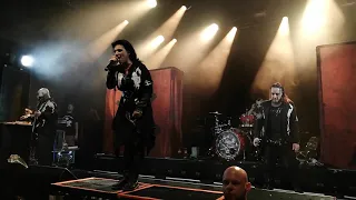 lacuna coil live at arena vienna 2019 12 08 07 sword of anger 08 heavens a lie
