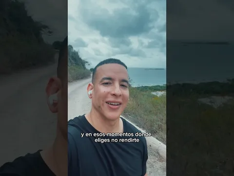 En los momentos que eliges no rendirte Daddy Yankee reflexiona durante su caminata de gratitud