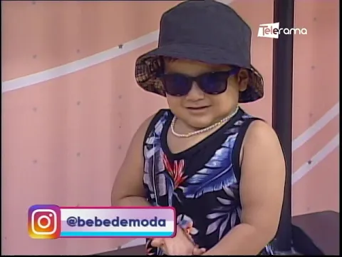 Desfile de trajes de baño para niños