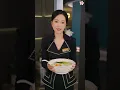 她上班第一天竟撞见五年前害自己流产的冷面总裁！本想装作不认识，谁料昔日高高在上的男人竟对她穷追不舍，甚至跪地求复合！
