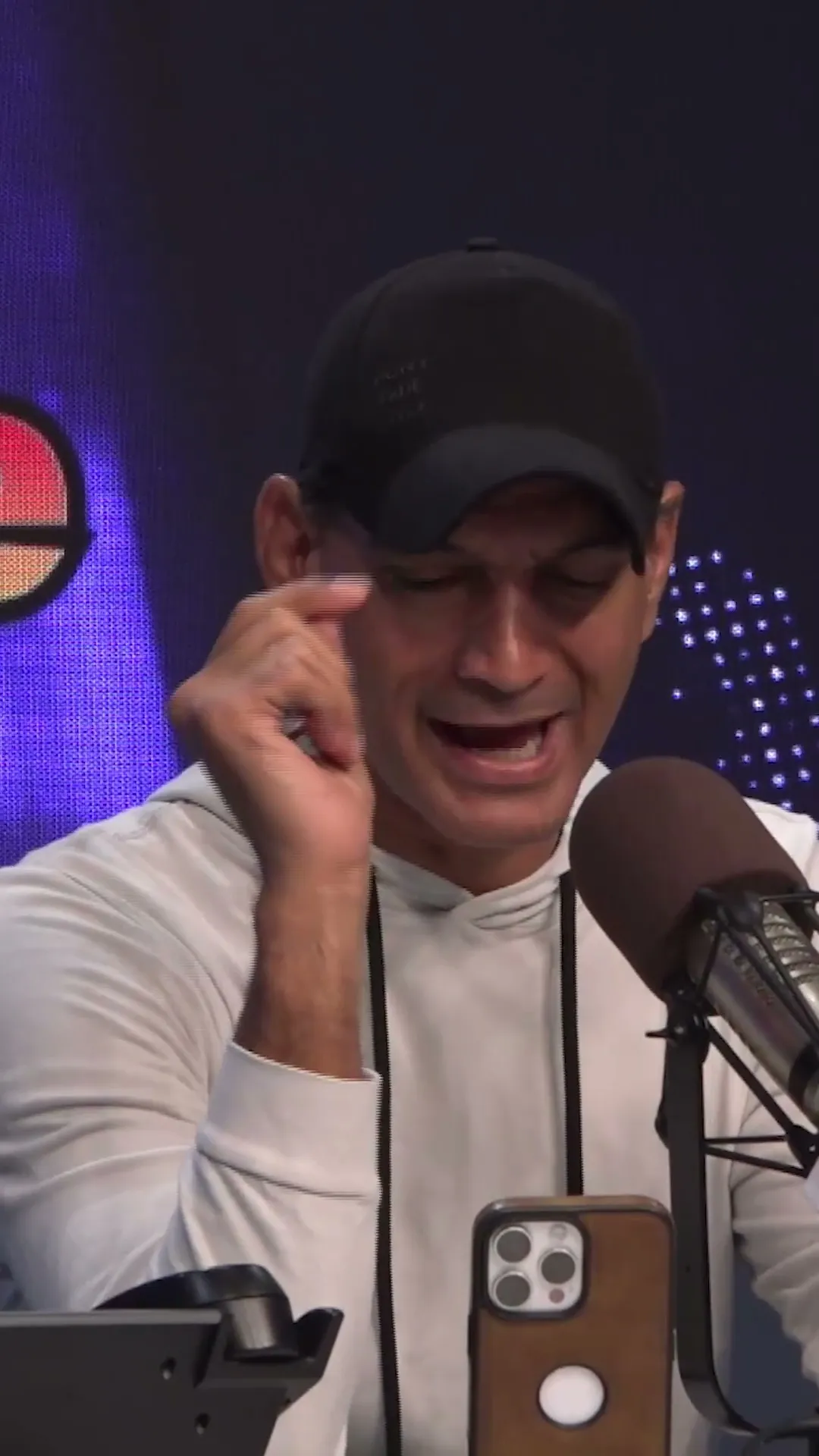 CÓMO LOS PUNTOS DE DROGA SUSTITUYEN LAS 'COMPRAVENTA