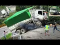 Download Lagu Deadly Hills: Trucks Flip Over One After Another on This Dangerous Road