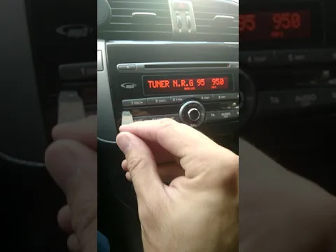 Download MP3 Fiat Bravo 198 radio remove because  clips are  broken and key not working