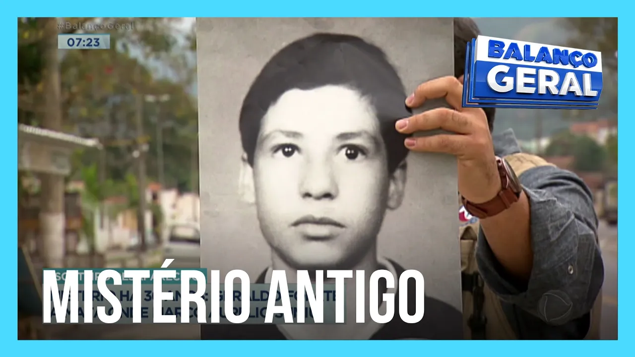 Peritos escavam casa para encontrar corpo de escoteiro desaparecido há 36 anos