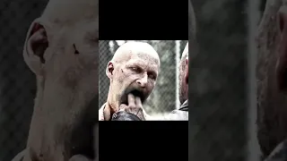 لم يكن يعلم أن القوى كانت تأتي إليه Shorts 