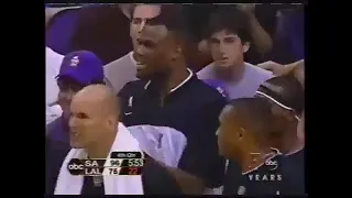 Kevin Willis finishes off the Lakers with a put back Dunk in 2003 NBA Playoffs G6