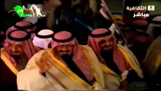 الملك عبدالله بن عبدالعزيز   عندما وجد الطفلة الضائعة في سوق العقارية بالرياض   دندنها
