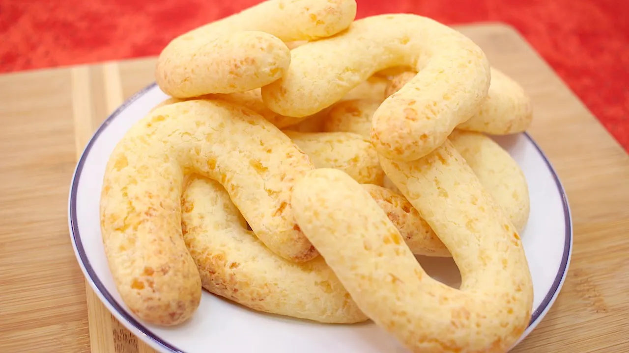 Com essa massa da para fazer torta de sal e doce e usa tua criatividade. Esse pão torrado Fica marav. 