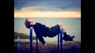 أنشودة جميلة جدا نعيب زماننا والعيب فينا 