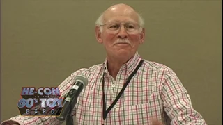 Voice of Skeletor Alan Oppenheimer Greets Crowd In Character