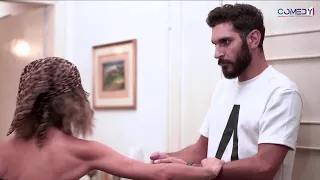 أعمى وفات لعند جارته تساعده بالحمام 