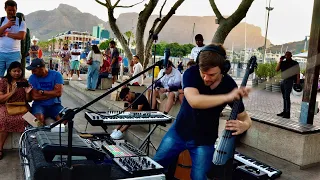 live looping performance ambient deep house by reinhardt buhr