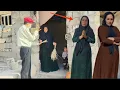 Download Lagu Zainab bittet Afsaneh, Ali loszuwerden, damit sie Brot für den Haushalt backen kann.