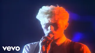 David Bowie - Cat People (Putting Out Fire)