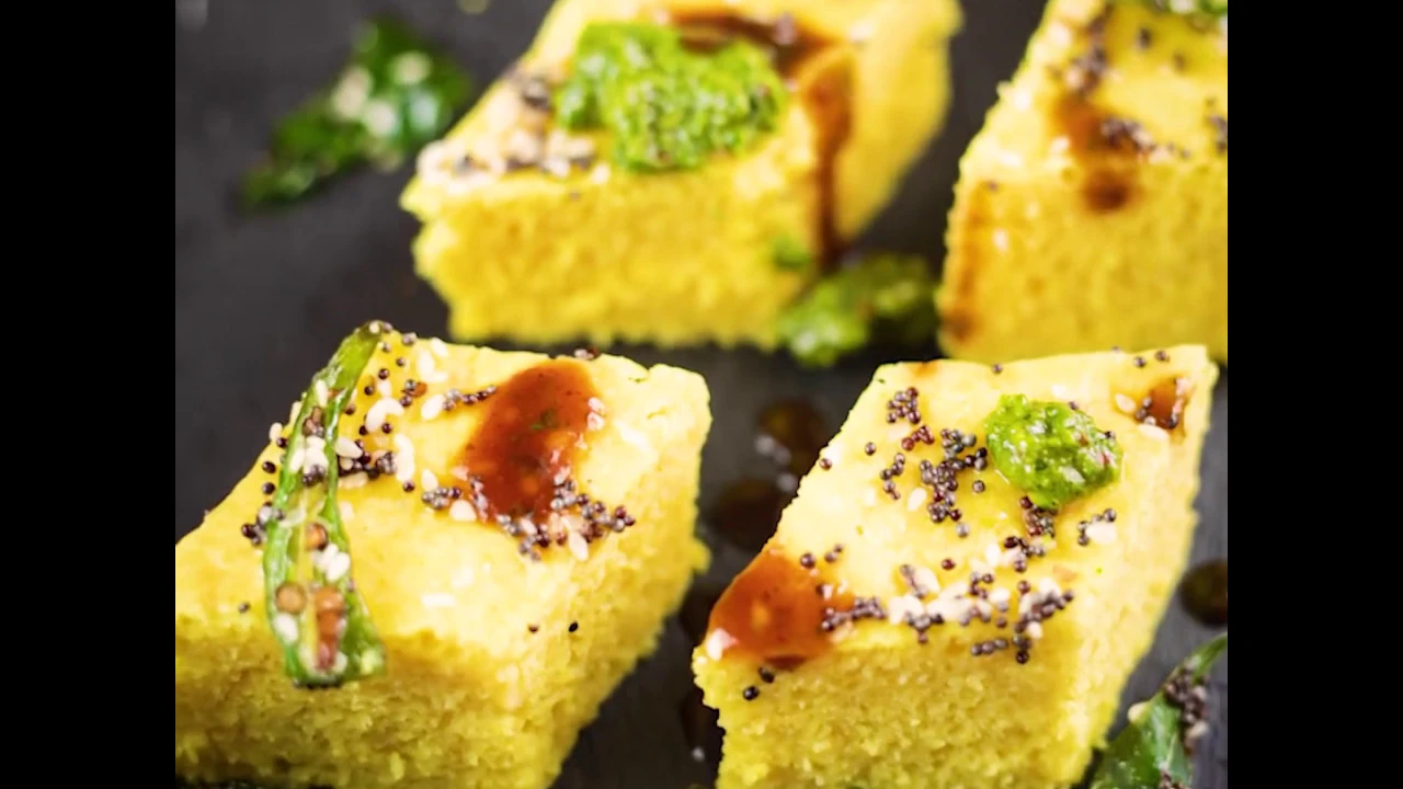 Khaman Dhokla in Instant Pot (Gujarati Dhokla Recipe)