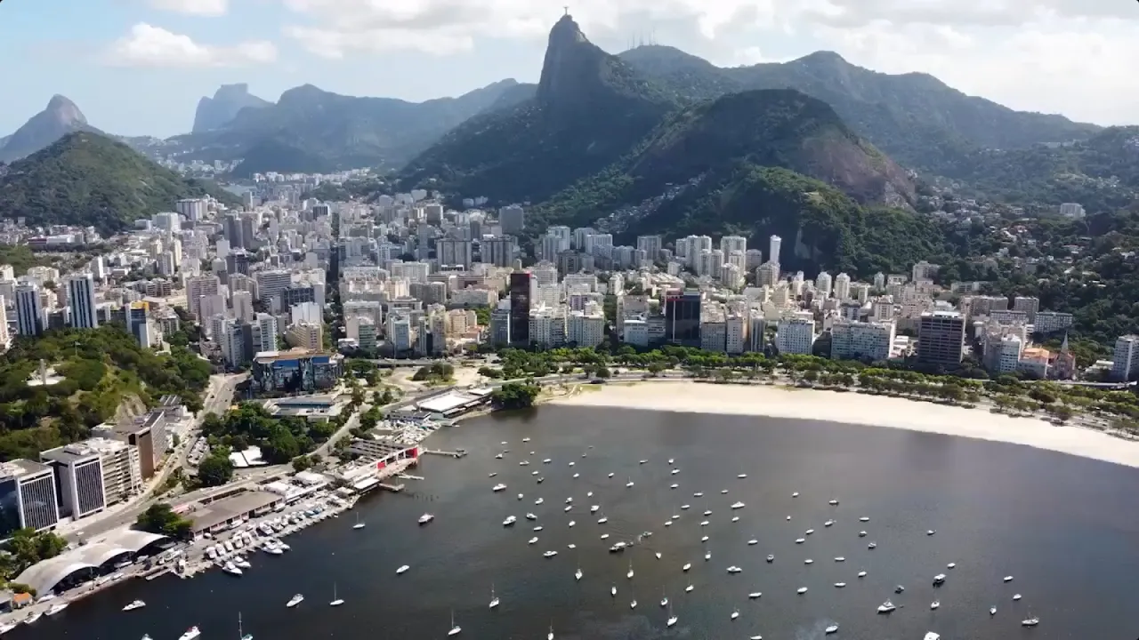 Faculdade Einstein — Ensino Einstein Rio de Janeiro (YouTube video ad)