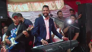 يونس البولماني في حفل زفاف أصدقاء البلدة 