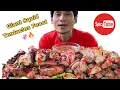 Download Lagu Boiled big squid tentacles with seafood sauce and fresh vegetables MUKBANG 