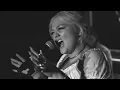 Elle King - Little Bit Of Lovin' (Live From London)