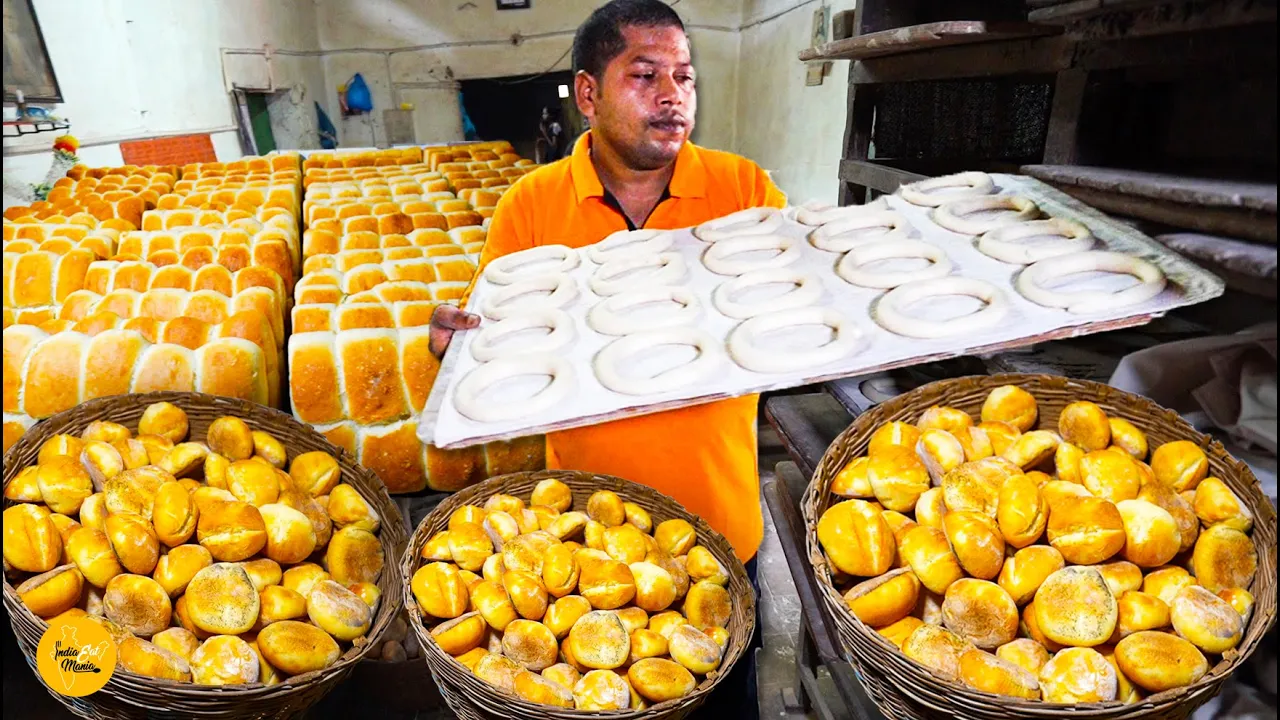 Goa Biggest Bun Breads Mega Factory Daily 10000 Traditional Pav Making Rs. 5 Only l Goa Street Food