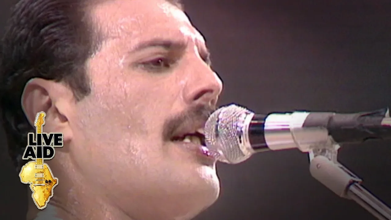 Queen - Crazy Little Thing Called Love (Live Aid 1985)