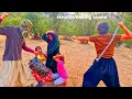 Download Lagu Brute aanval door bandieten op een dakloze moeder en haar kinderen.