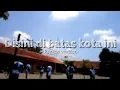 Download Lagu Tommy J Pisa - Disini Dibatas Kota Ini Reggae Version (Lyrics)