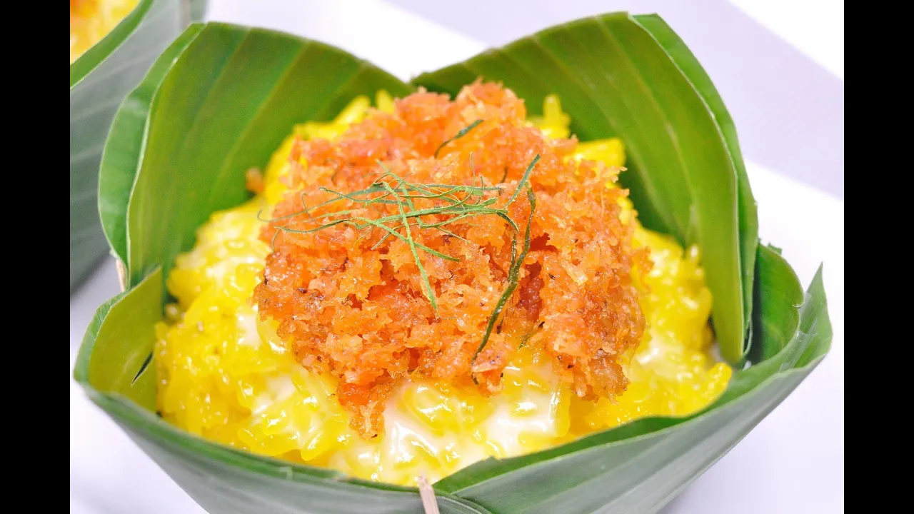 Yellow Sweet Sticky Rice with Flavor Shrimps (Thai Dessert) - 